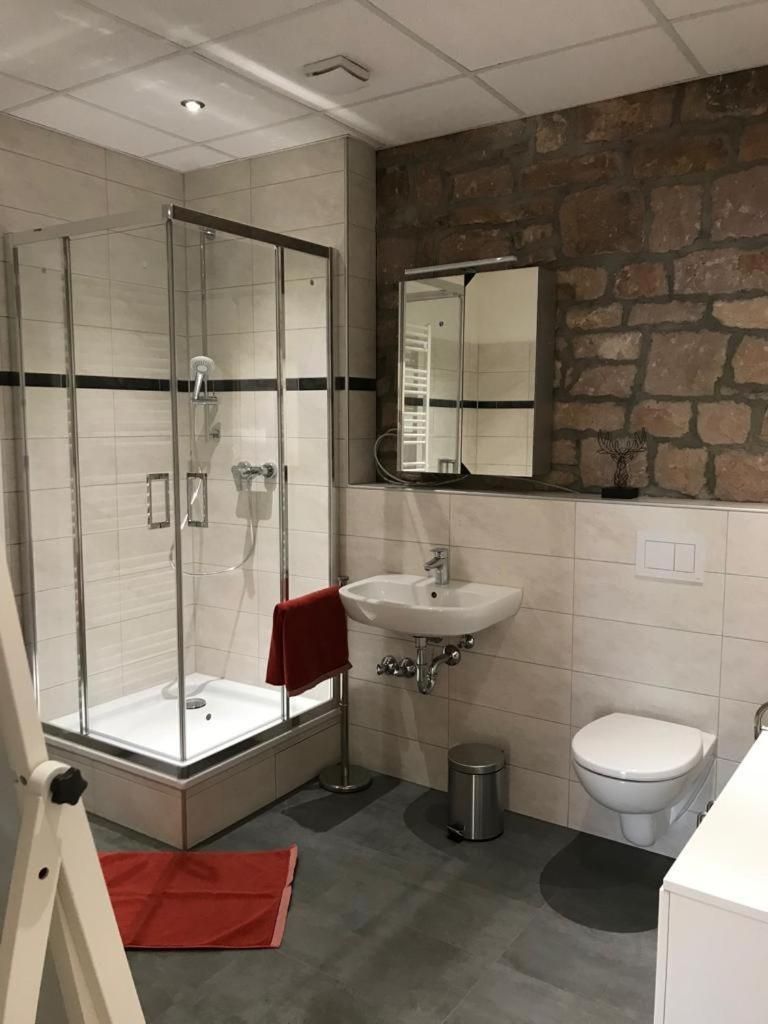 Deluxe Studio