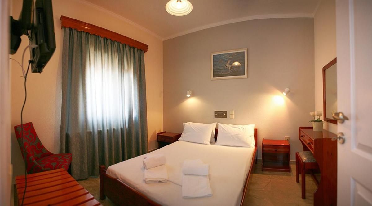 Studio (4 Adults)
