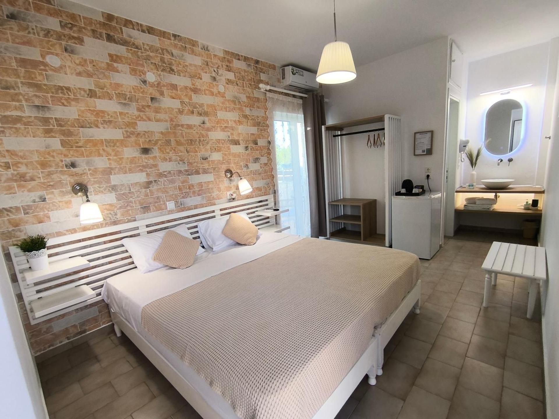 Deluxe Double or Twin Room with Sea View