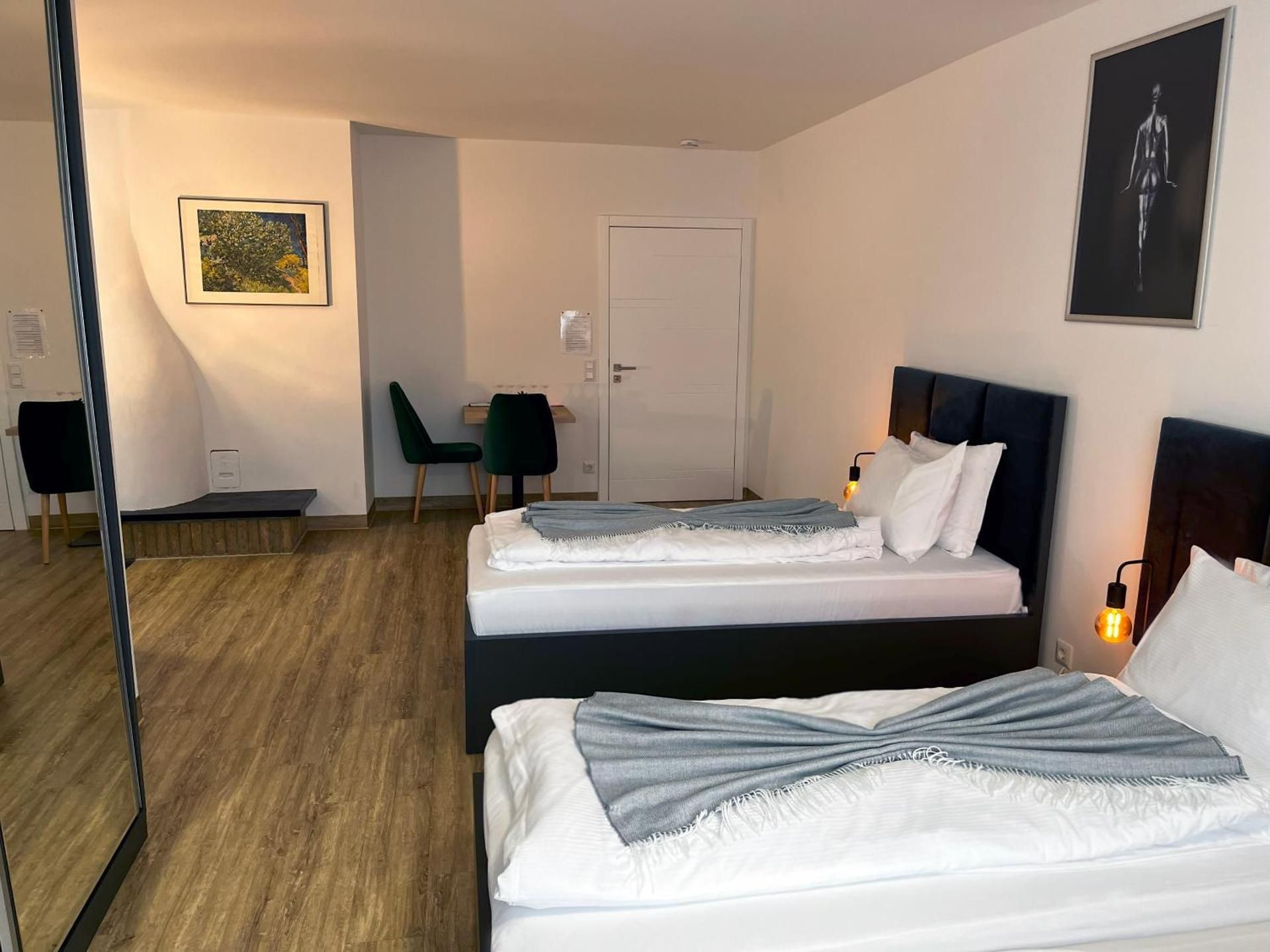 Deluxe Family Room