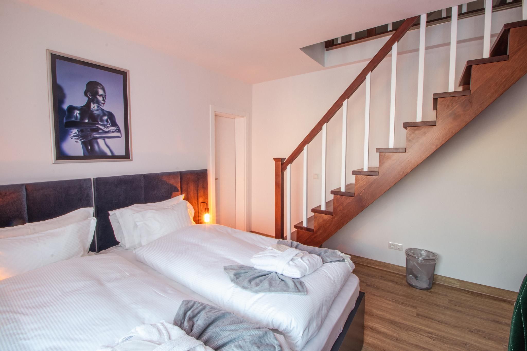 Vierbettzimmer-Klassisch-Eigenes Badezimmer