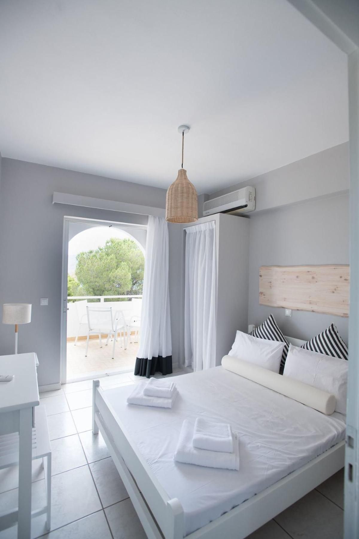 Residence with Sea View