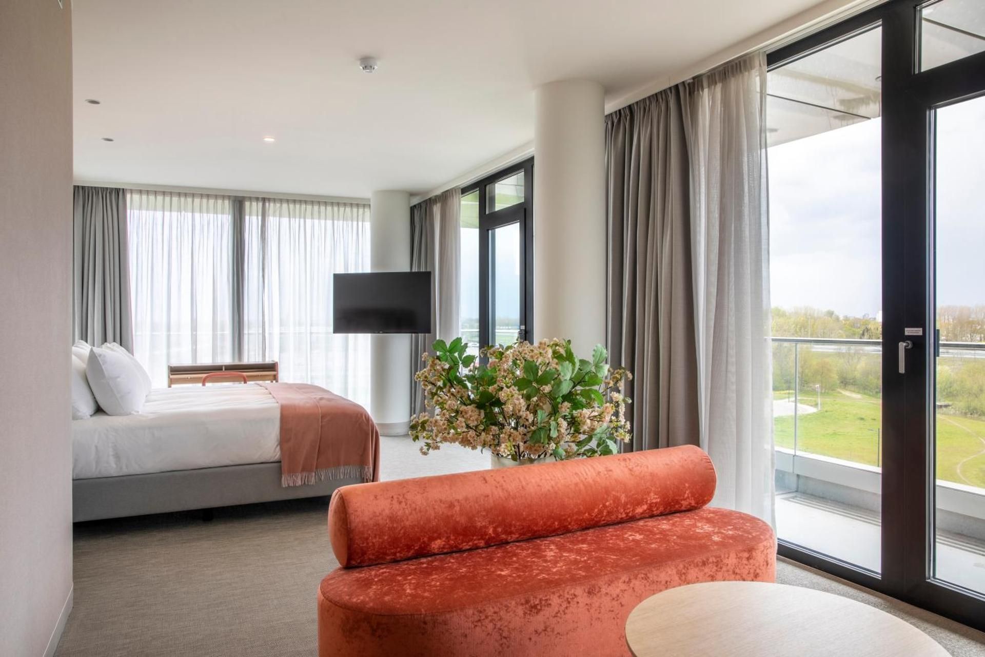 Van der Valk Hotel Deventer Suite with Spa Bath