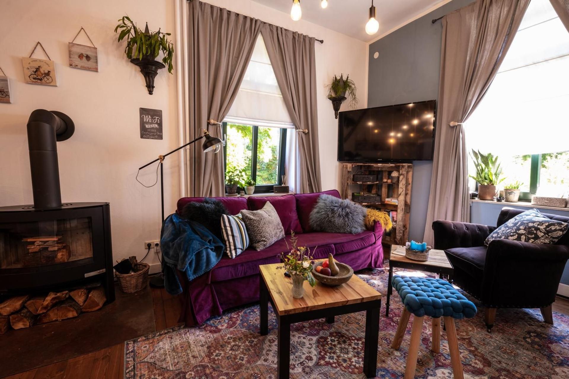 Apartment with Garden View