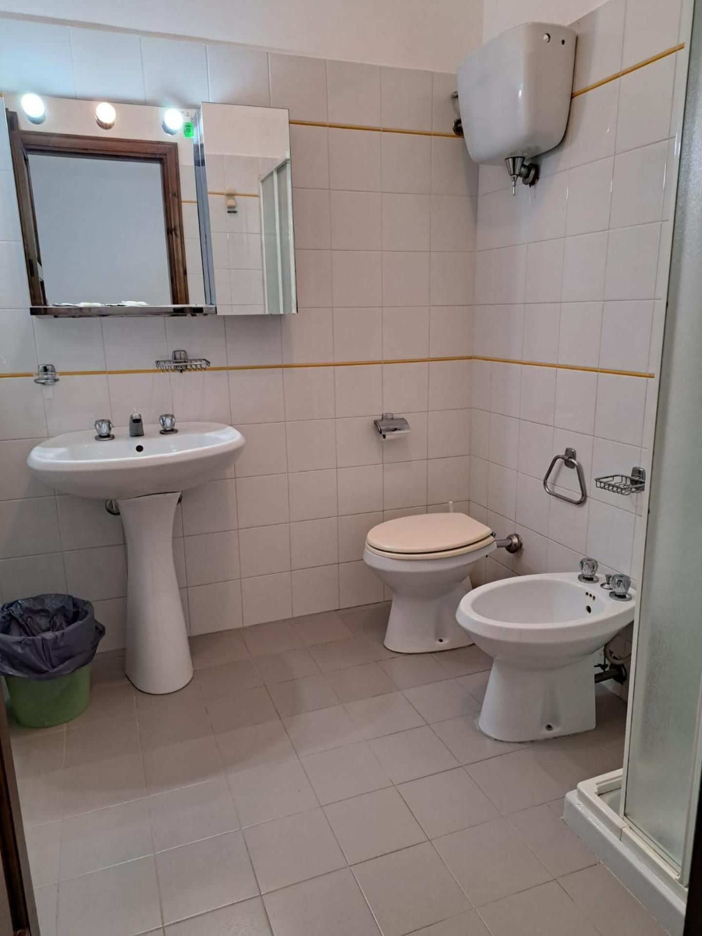 Economy Triple Room - Basement