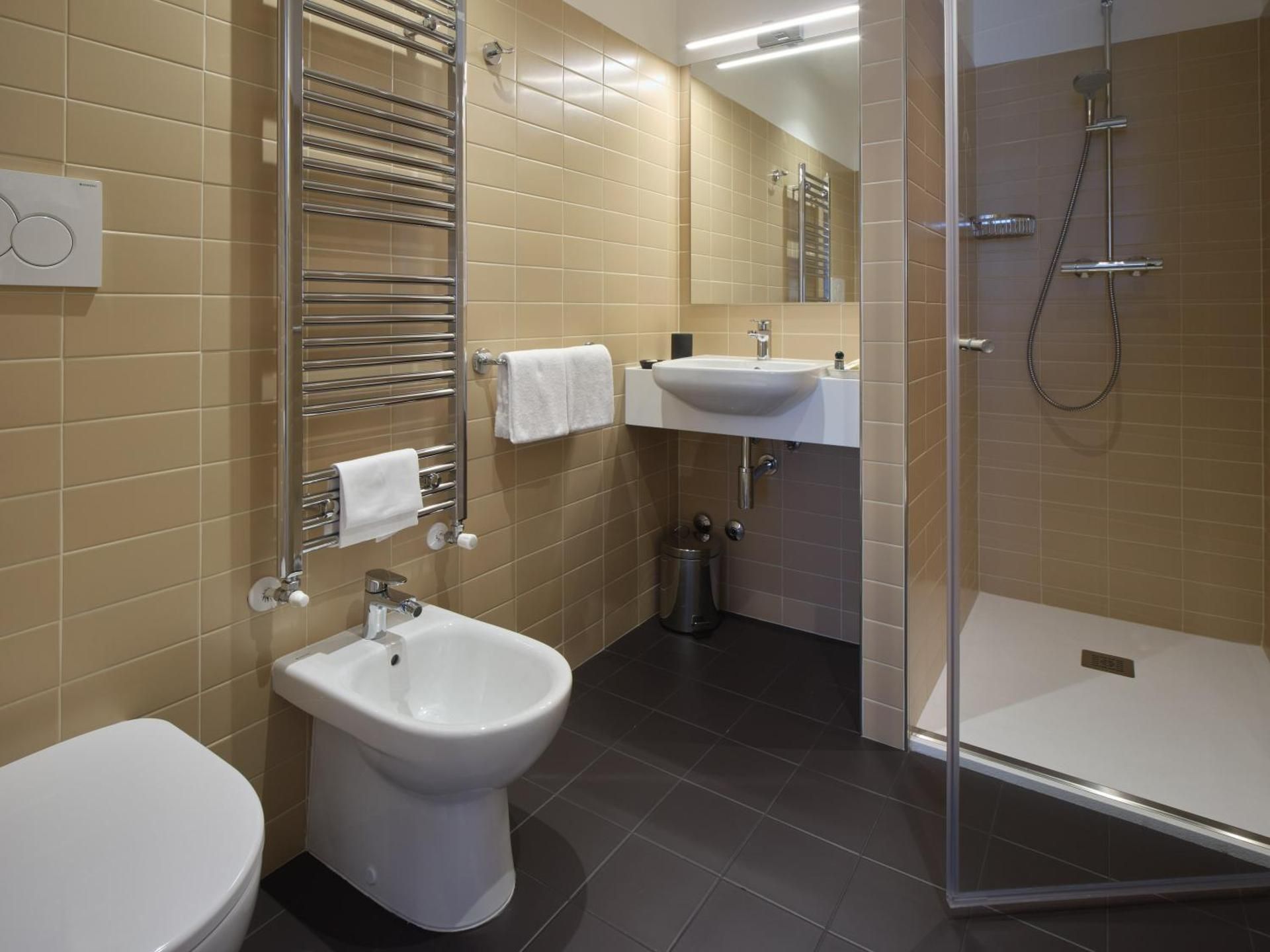 Portica Homes Superior Triple Room 2