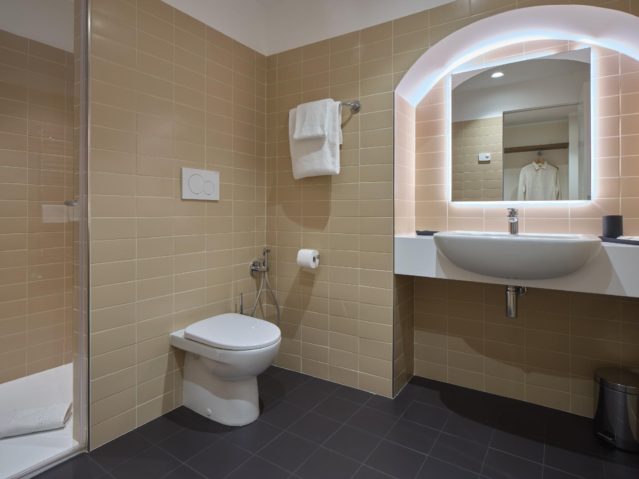 Portica Homes Deluxe Double Room 2