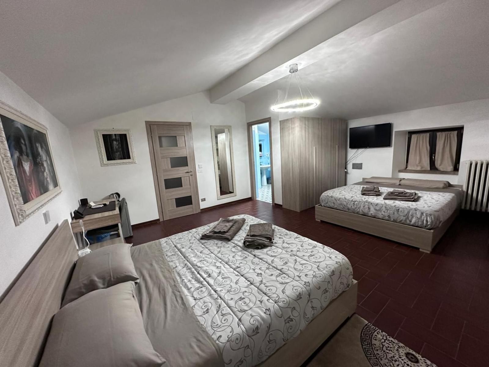 Large Double Room