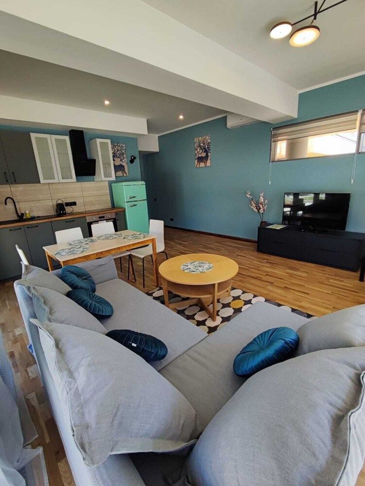 Deluxe Duplex