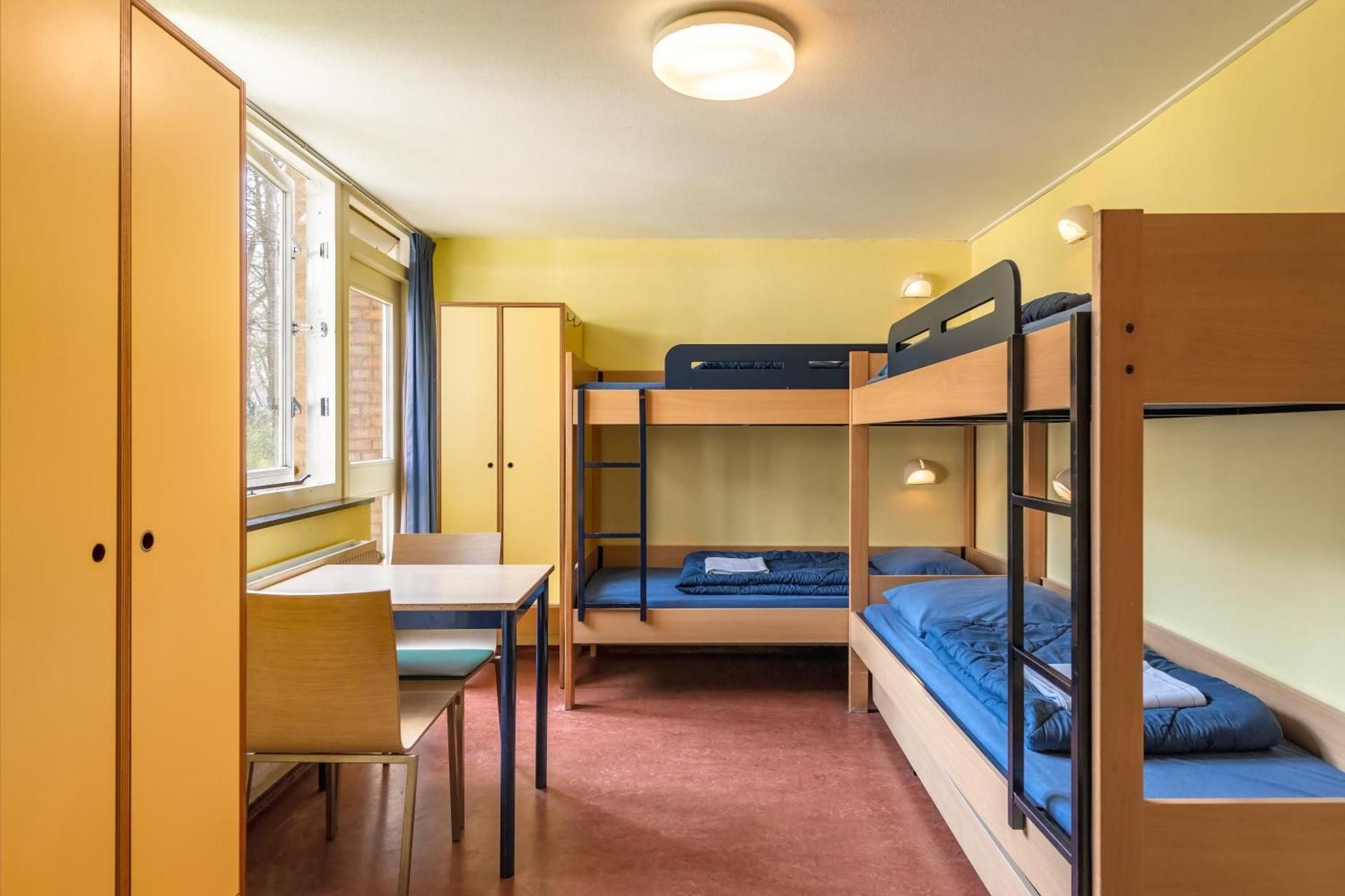 Quadruple Room with Private Bathroom and Shower