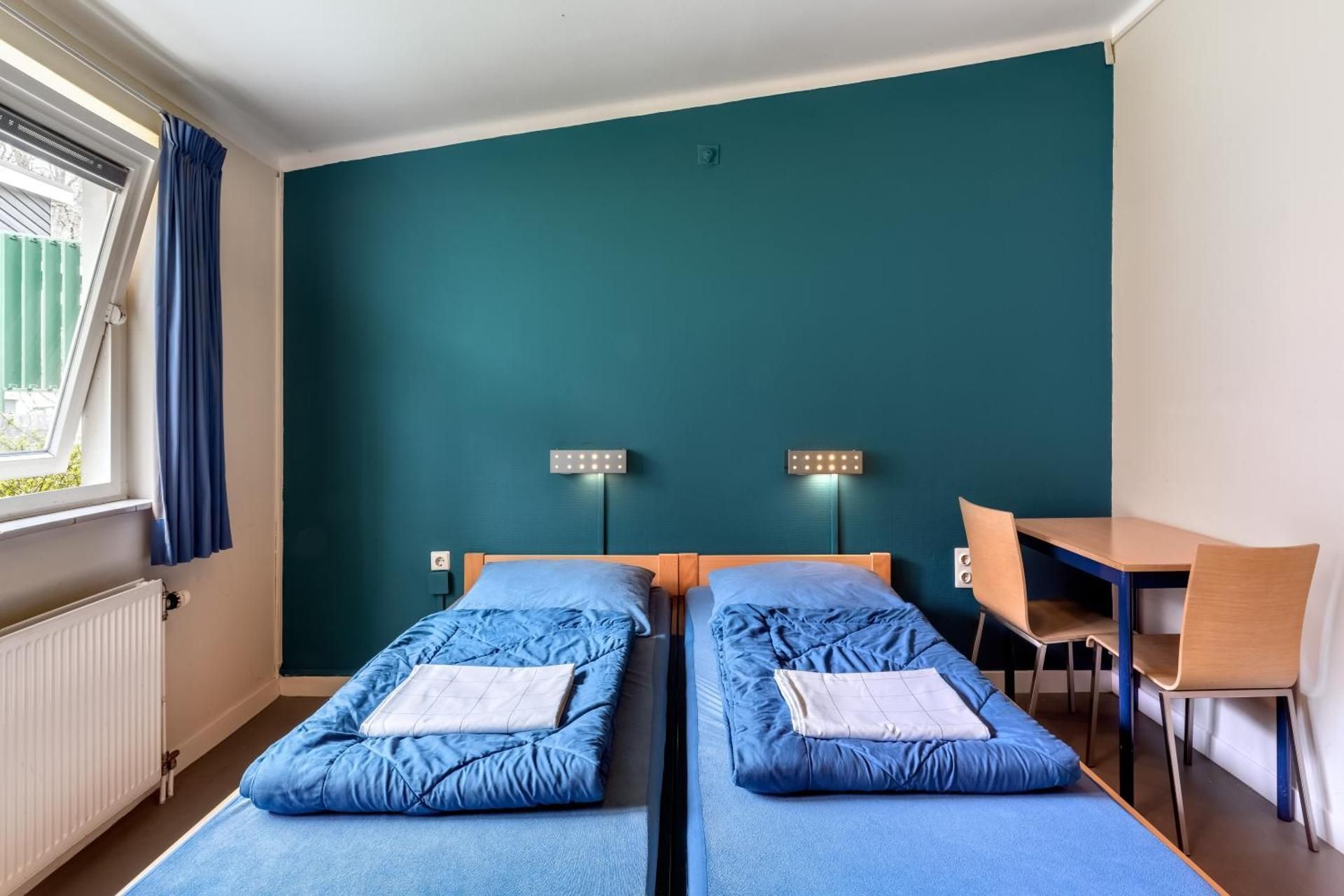 Twin Room with Bunk Beds and Private Bathroom with Shower