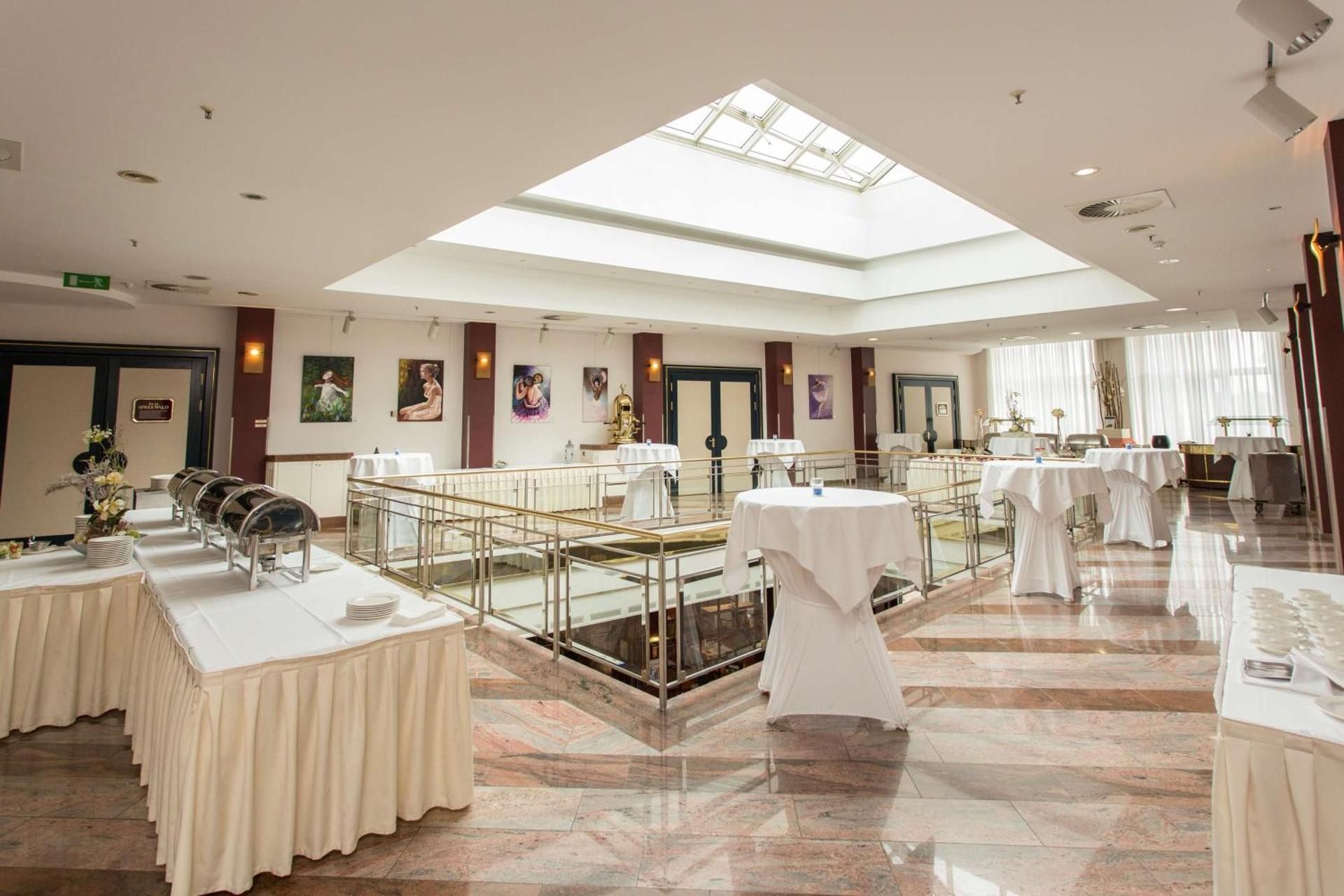 meeting room / ballrooms