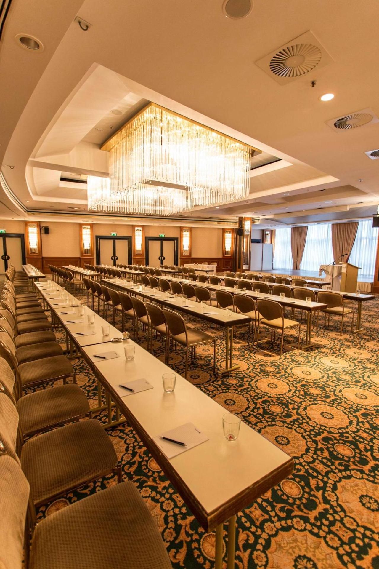 meeting room / ballrooms