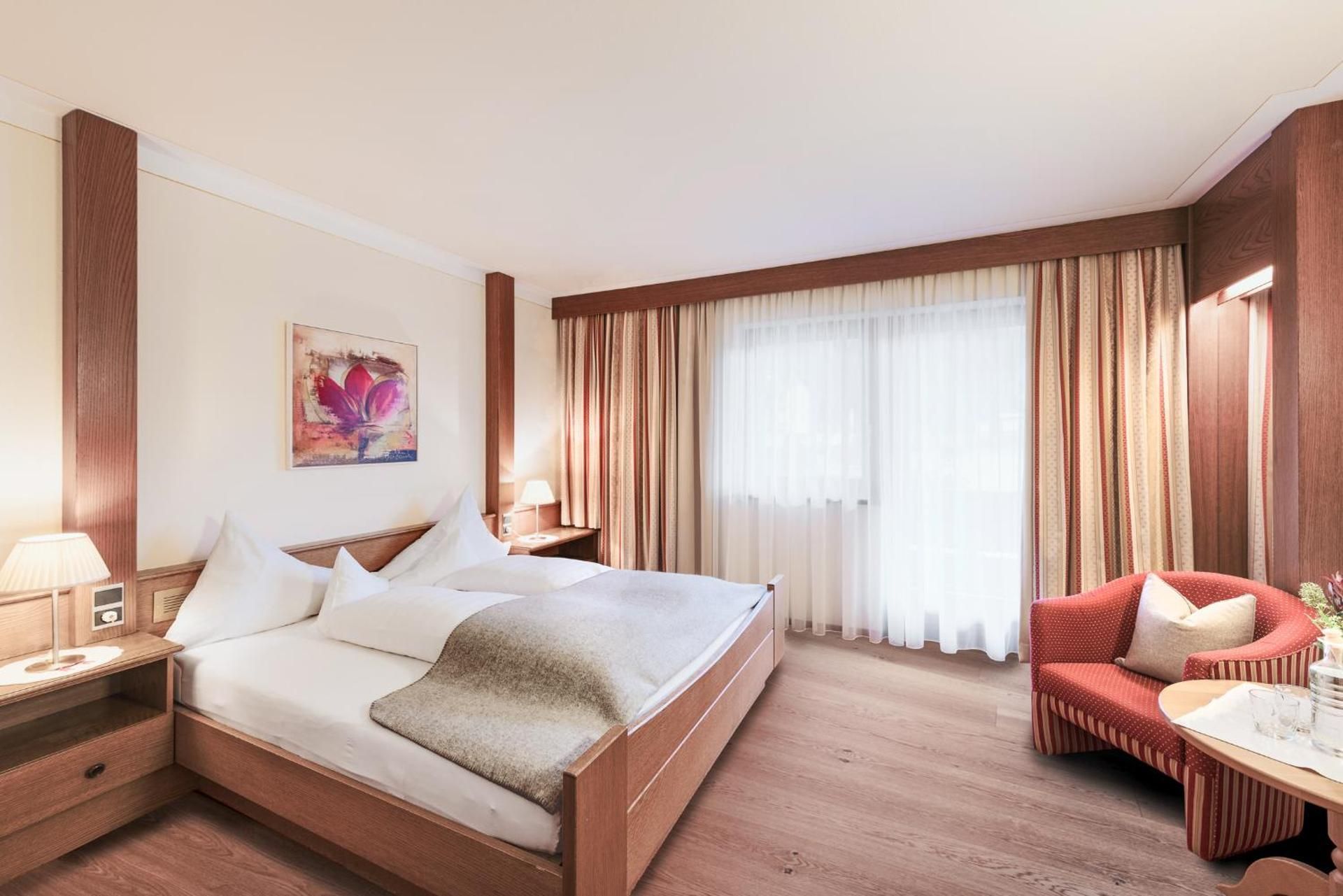 Budget Double Room with very limited view