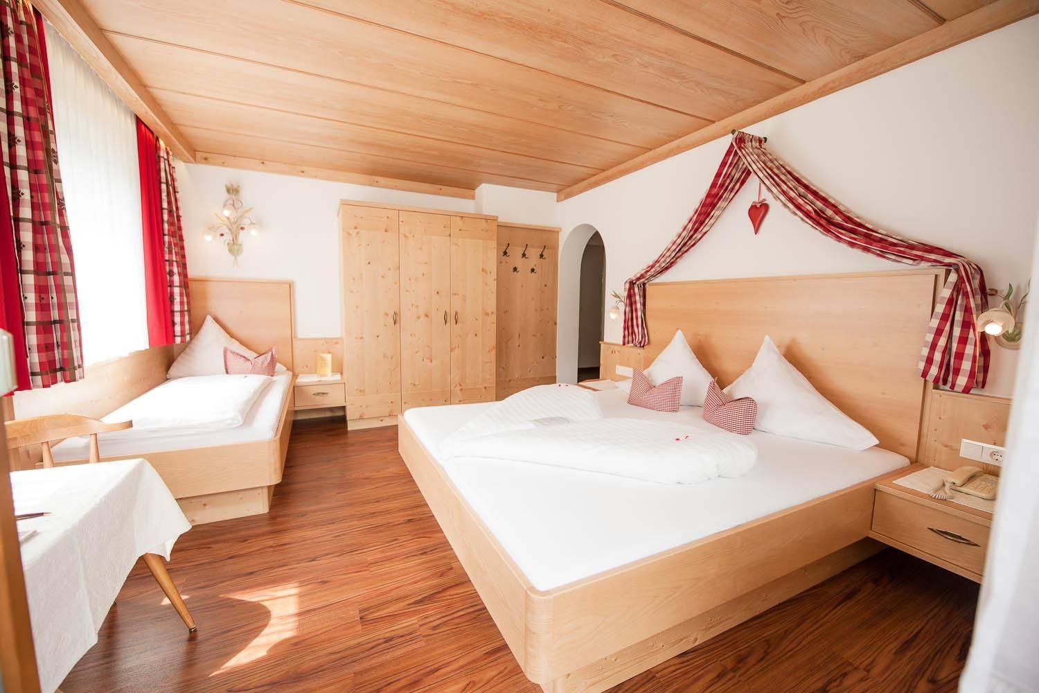 Triple Room with Mountain View