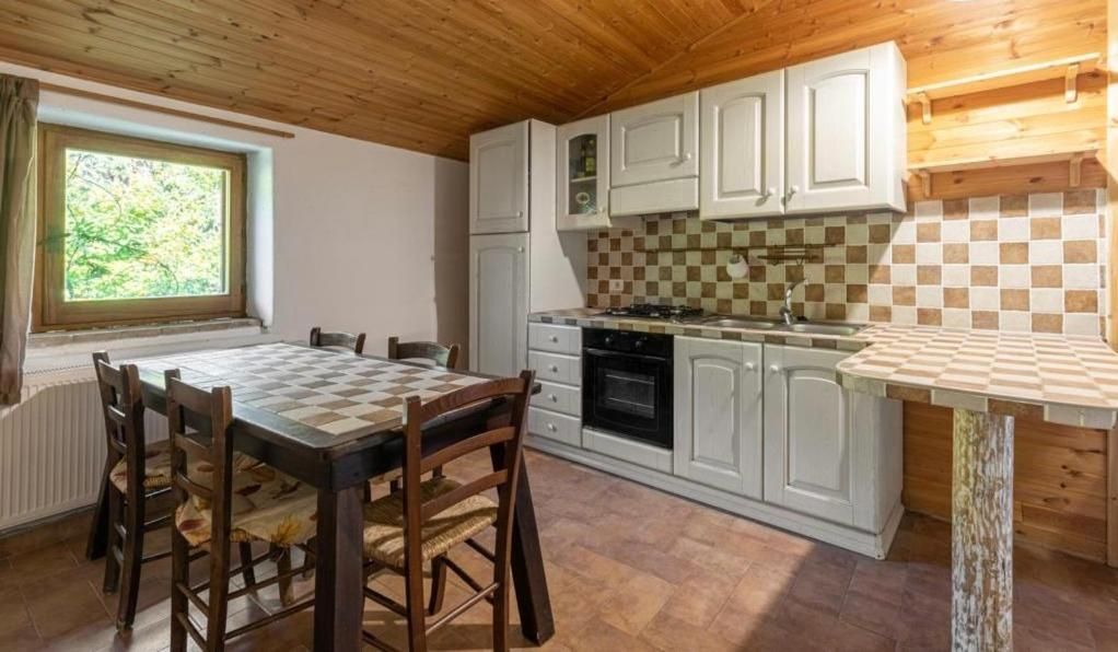 One-Bedroom Apartment - Annex
