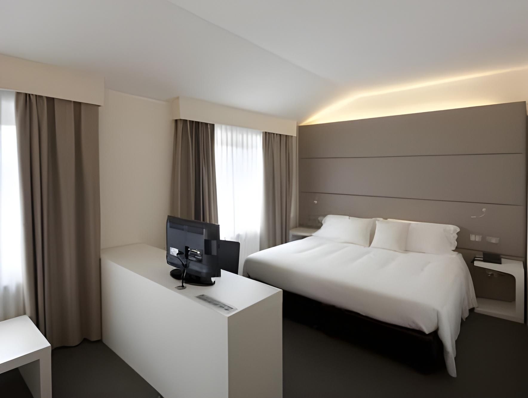 Superior Single Room