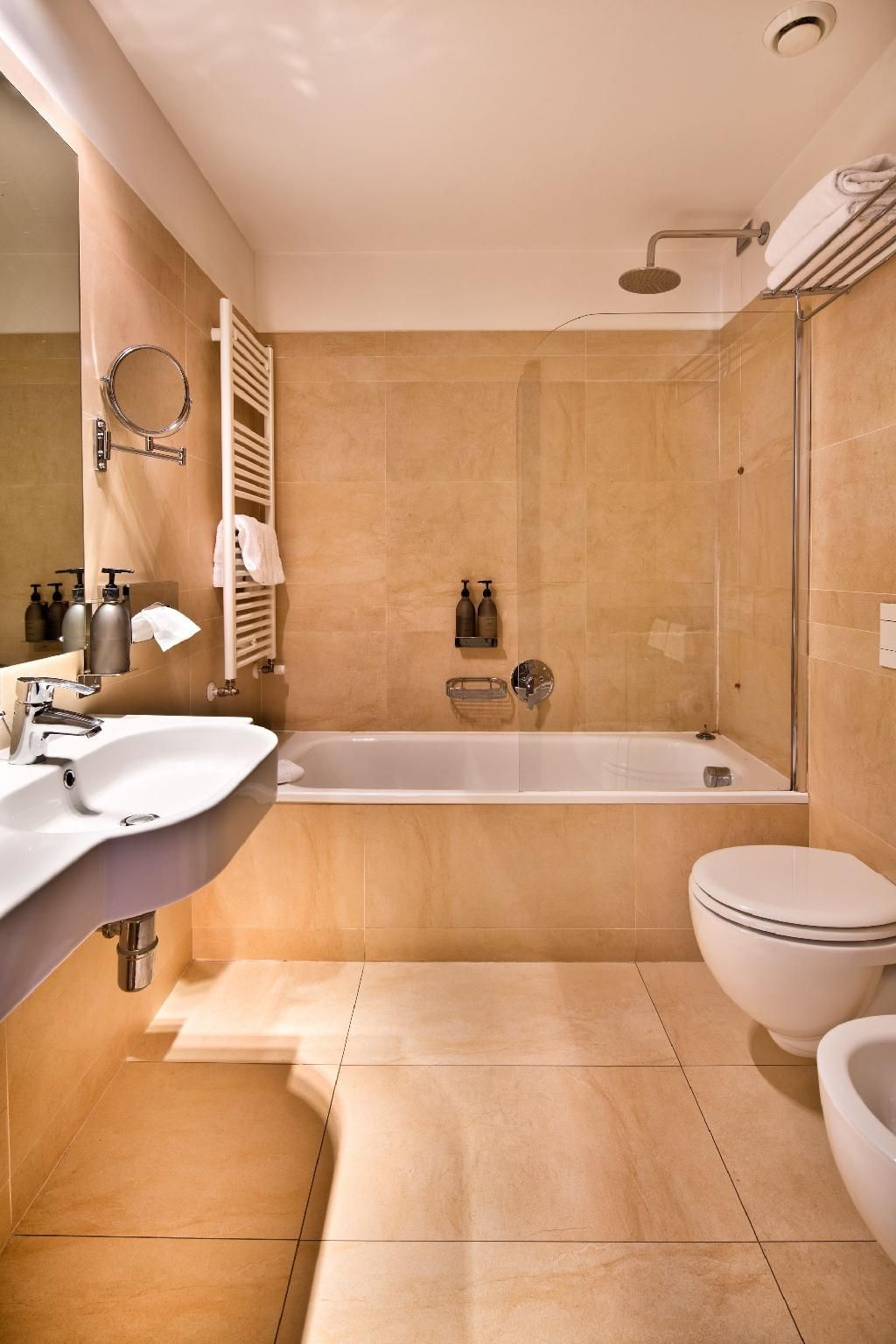 Junior Suite with City View