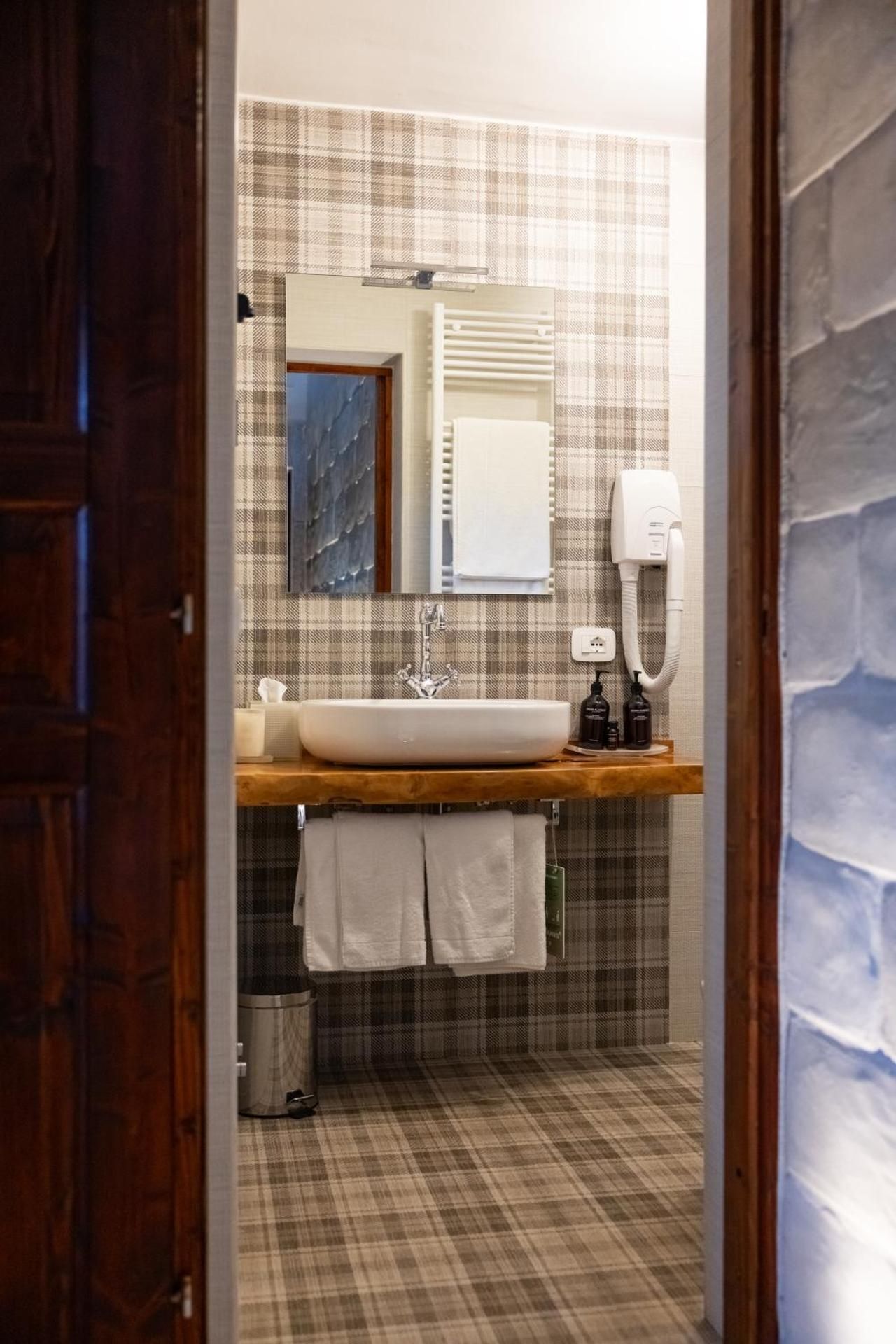 Deluxe Junior Suite