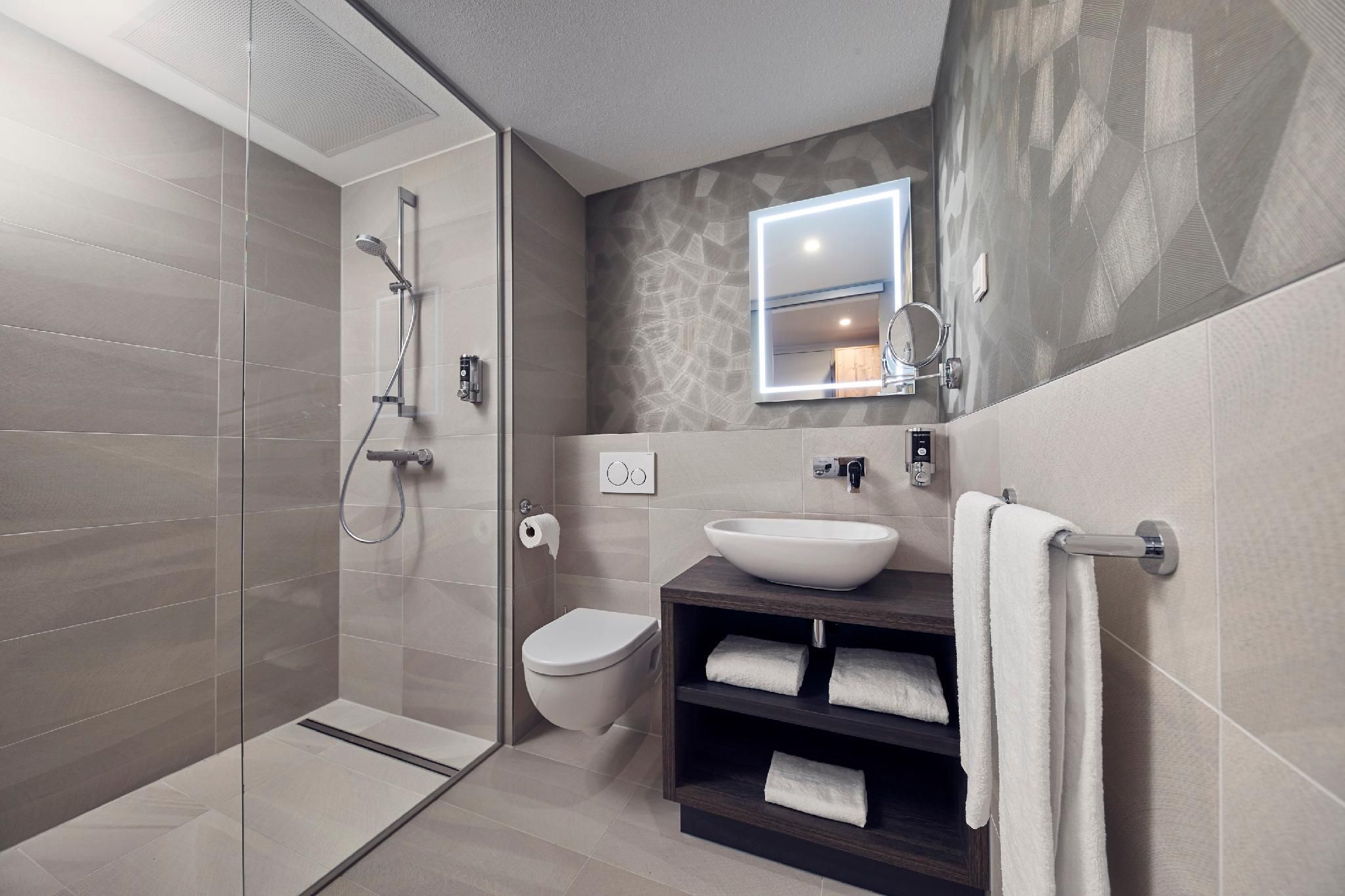 Inntel Hotels Utrecht Centre City Twin Room 2