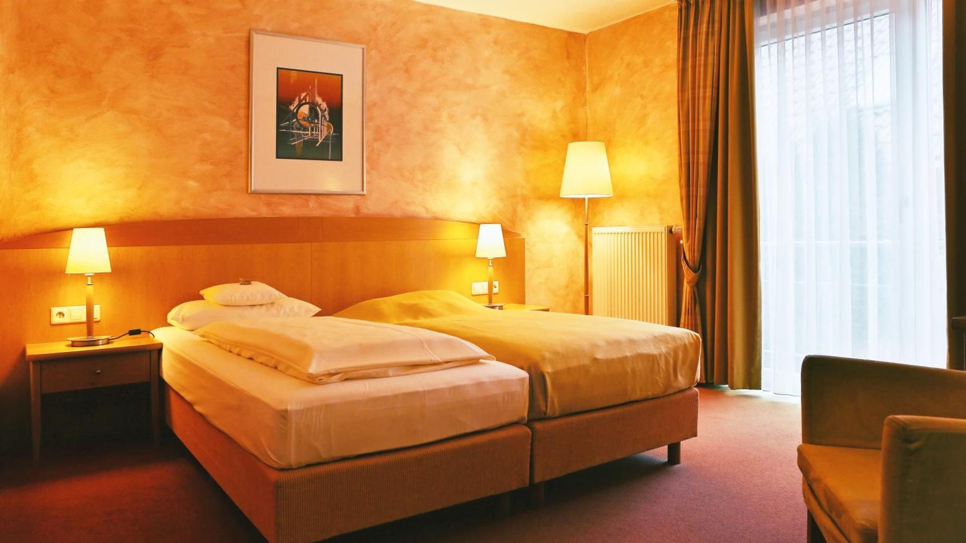 Economy Room