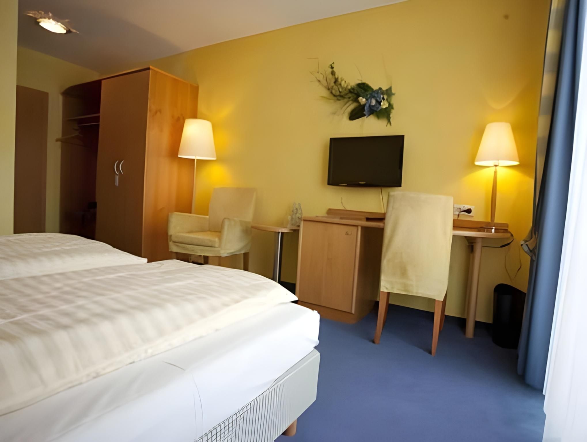 Economy Room