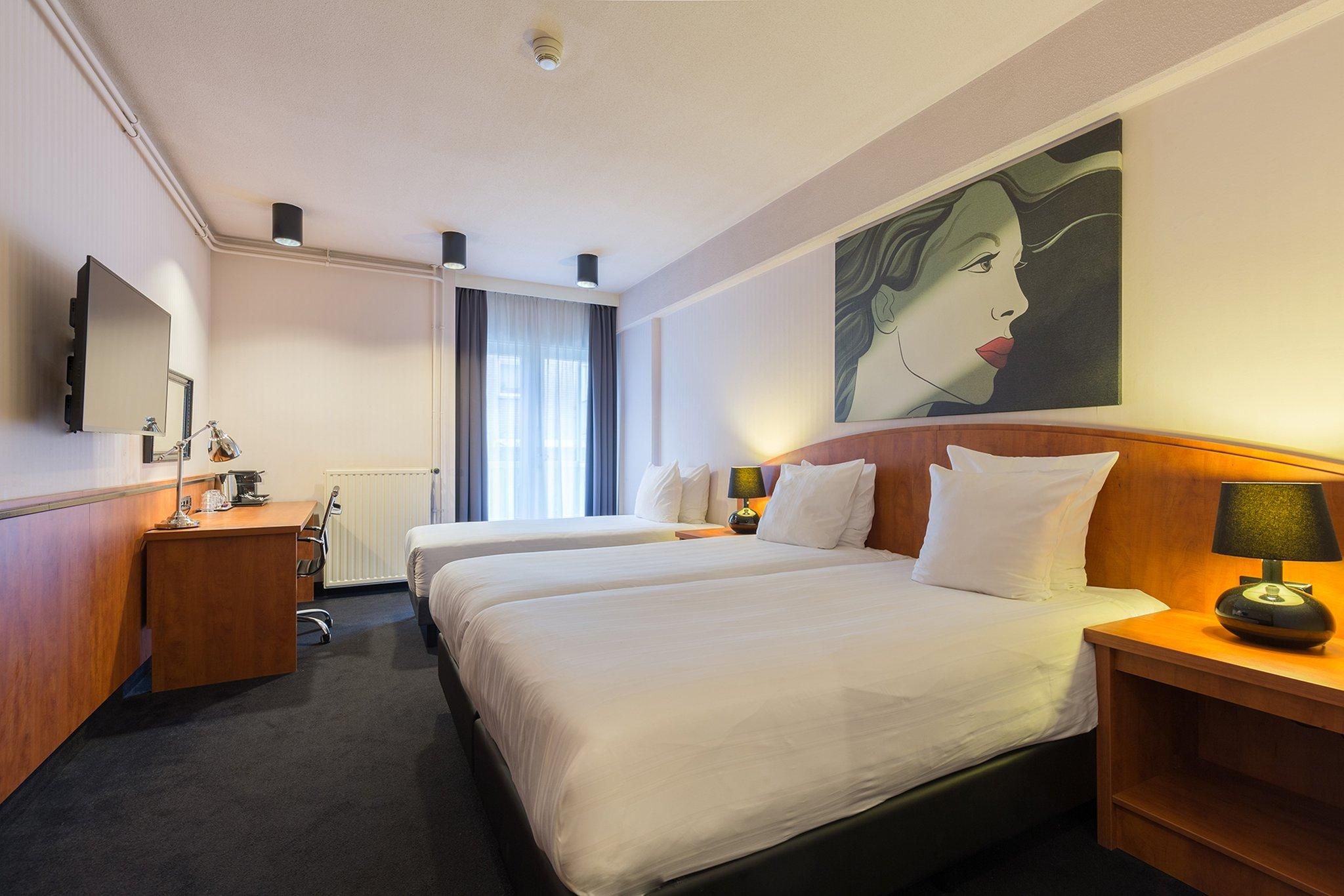 Leonardo Hotel Utrecht City Center Triple Room
