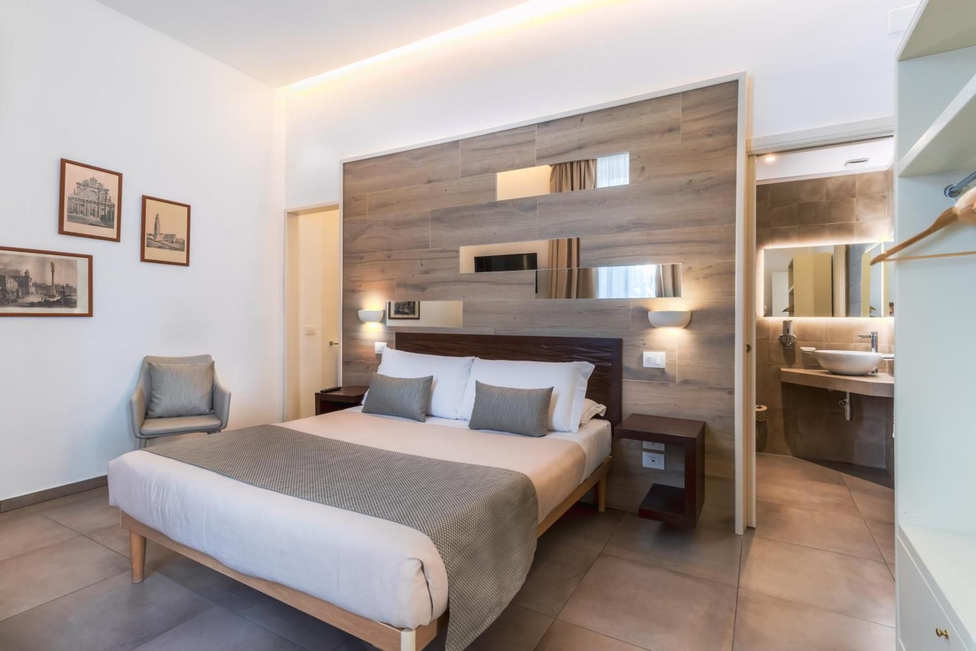 Suite with Spa Bath
