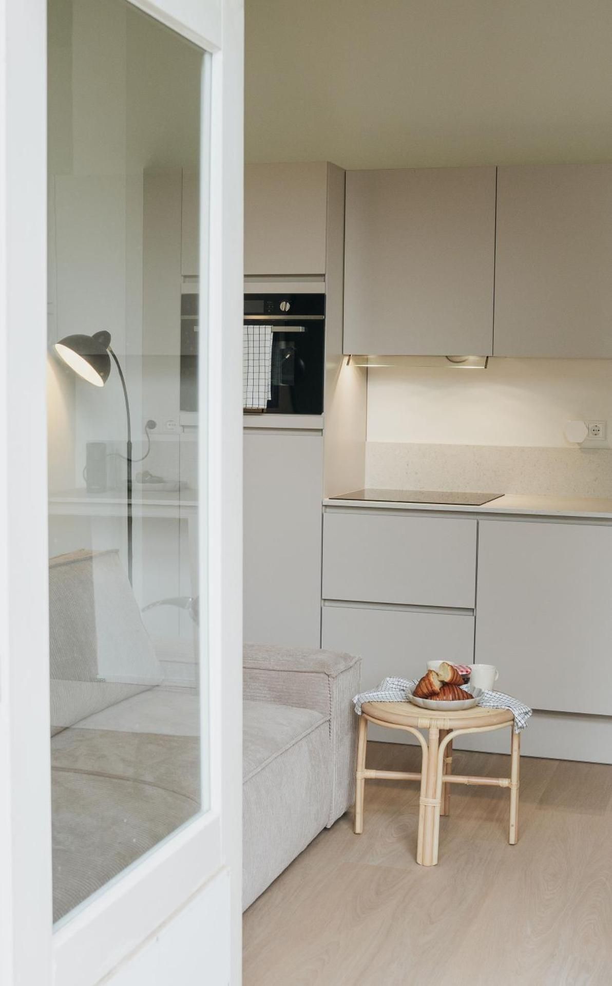 Naest - Authentic Escapes City House Nijmegen Superior One-Bedroom Apartment with Balcony 3