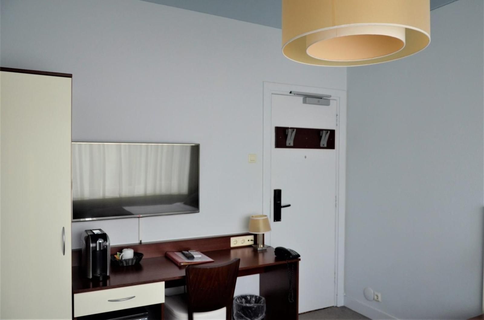 Apollo Hotel Single Room 3