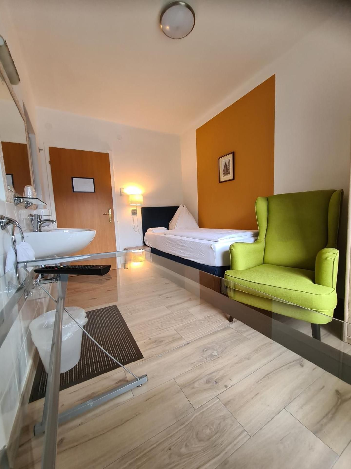 Single Room with Lake View