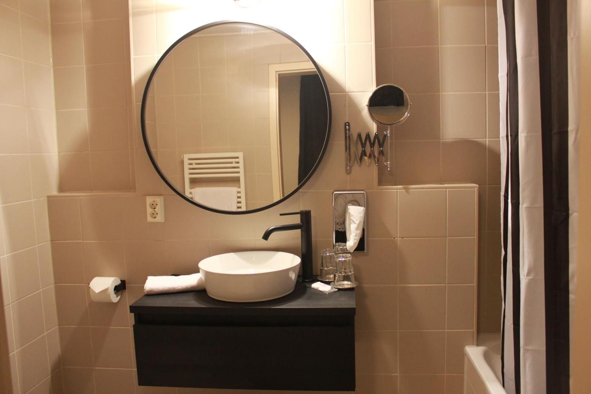 BLACK&WHITE - Double Room