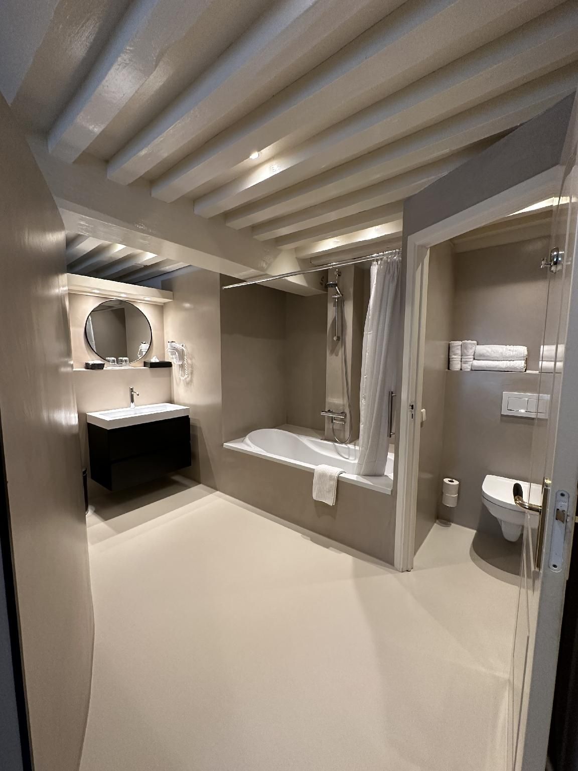 Hotel Grand Canal Triple Room 3