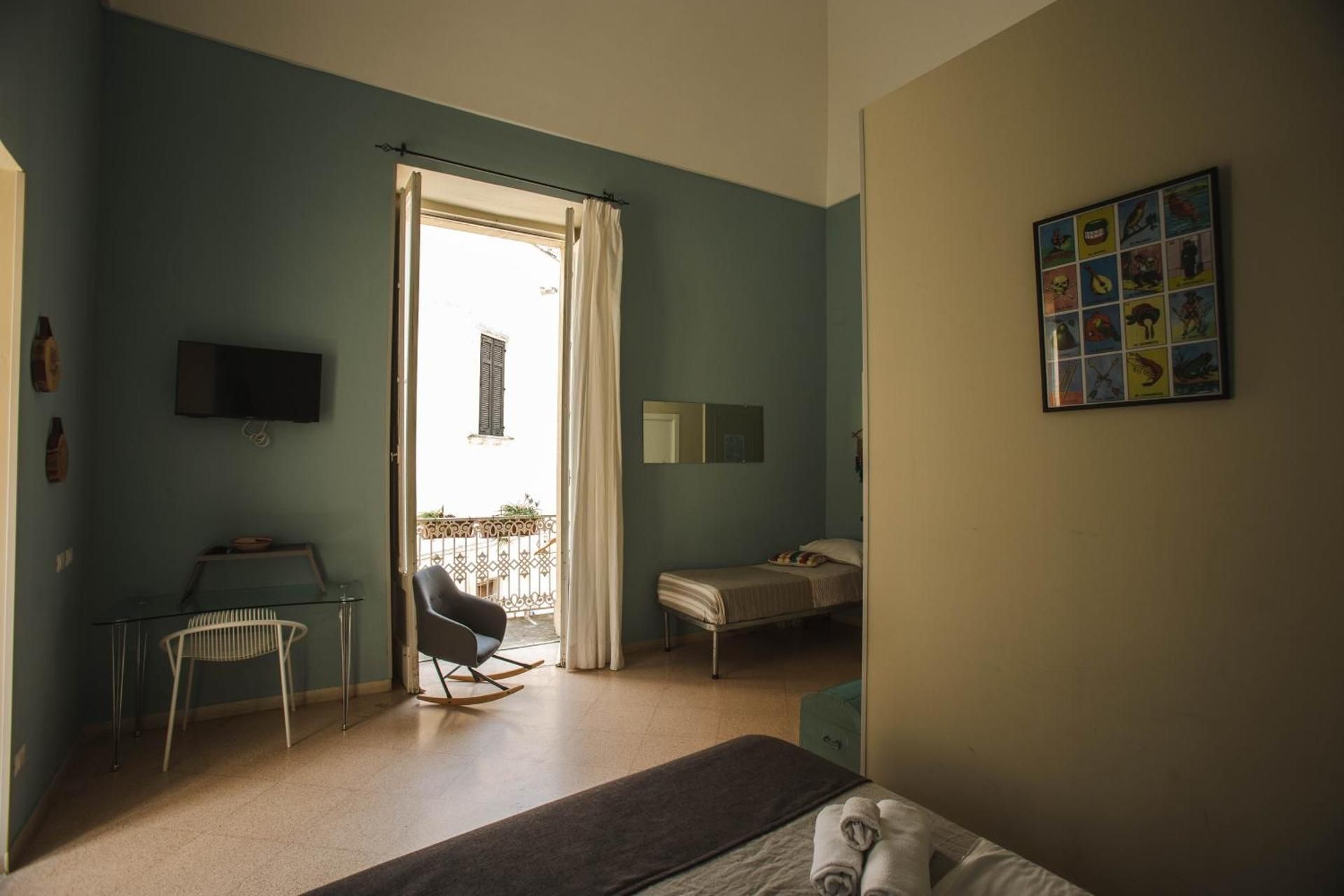 Deluxe Double Room (2 Adults + 1 Child)