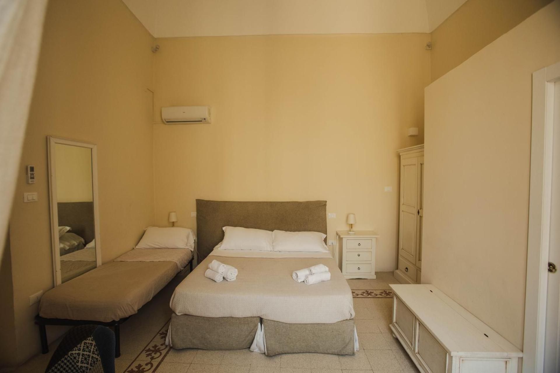 Twin Room with Private Bathroom