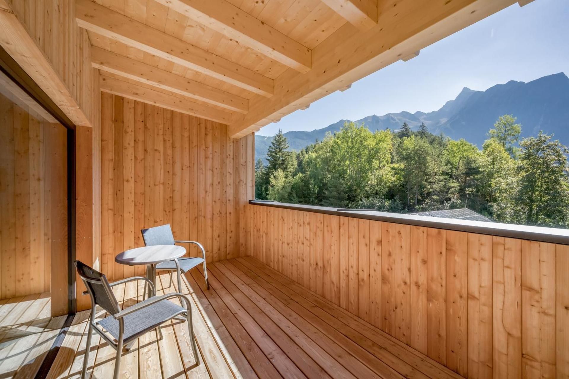 Suite with Mountain View