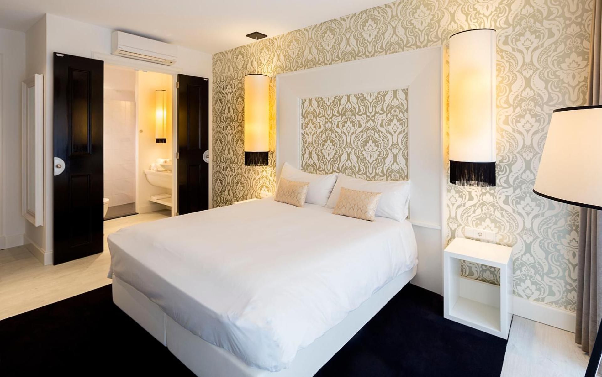 Le Theatre King Room