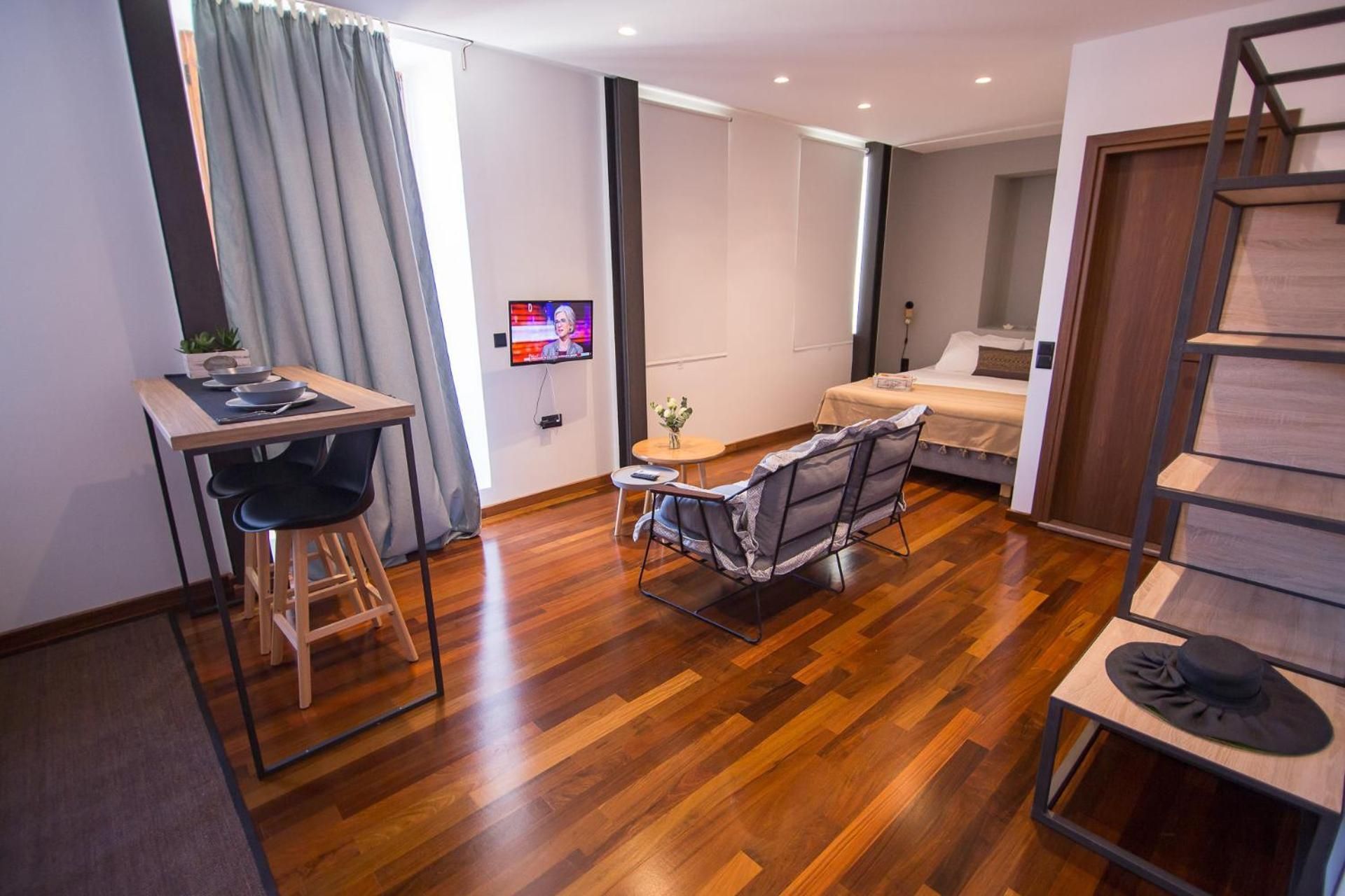 Apartment with Balcony