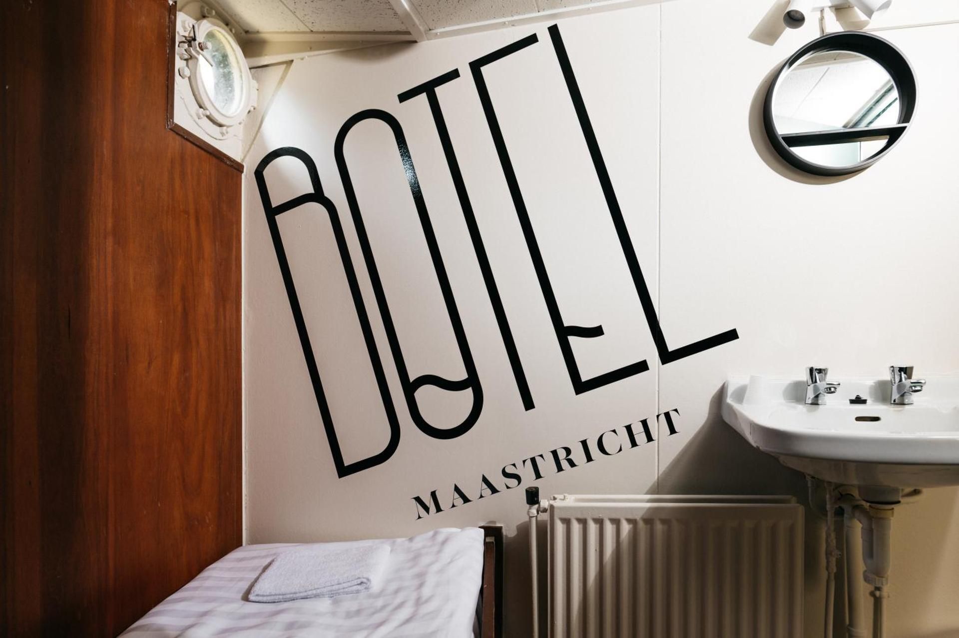 Single Room with Shared Bathroom