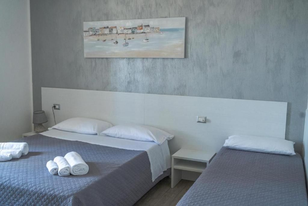 Deluxe Triple Room with Sea View
