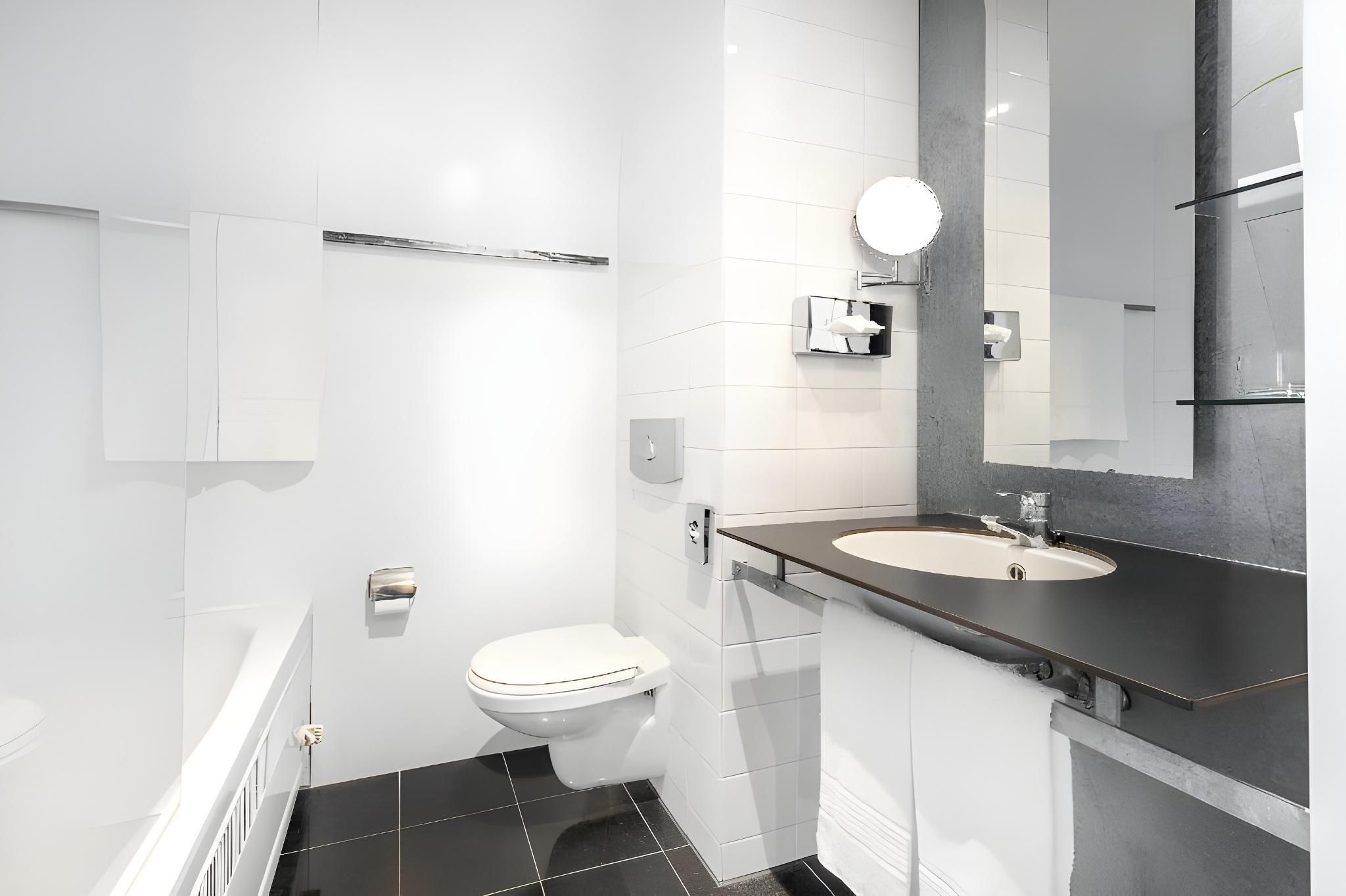 1 Bedroom Suite