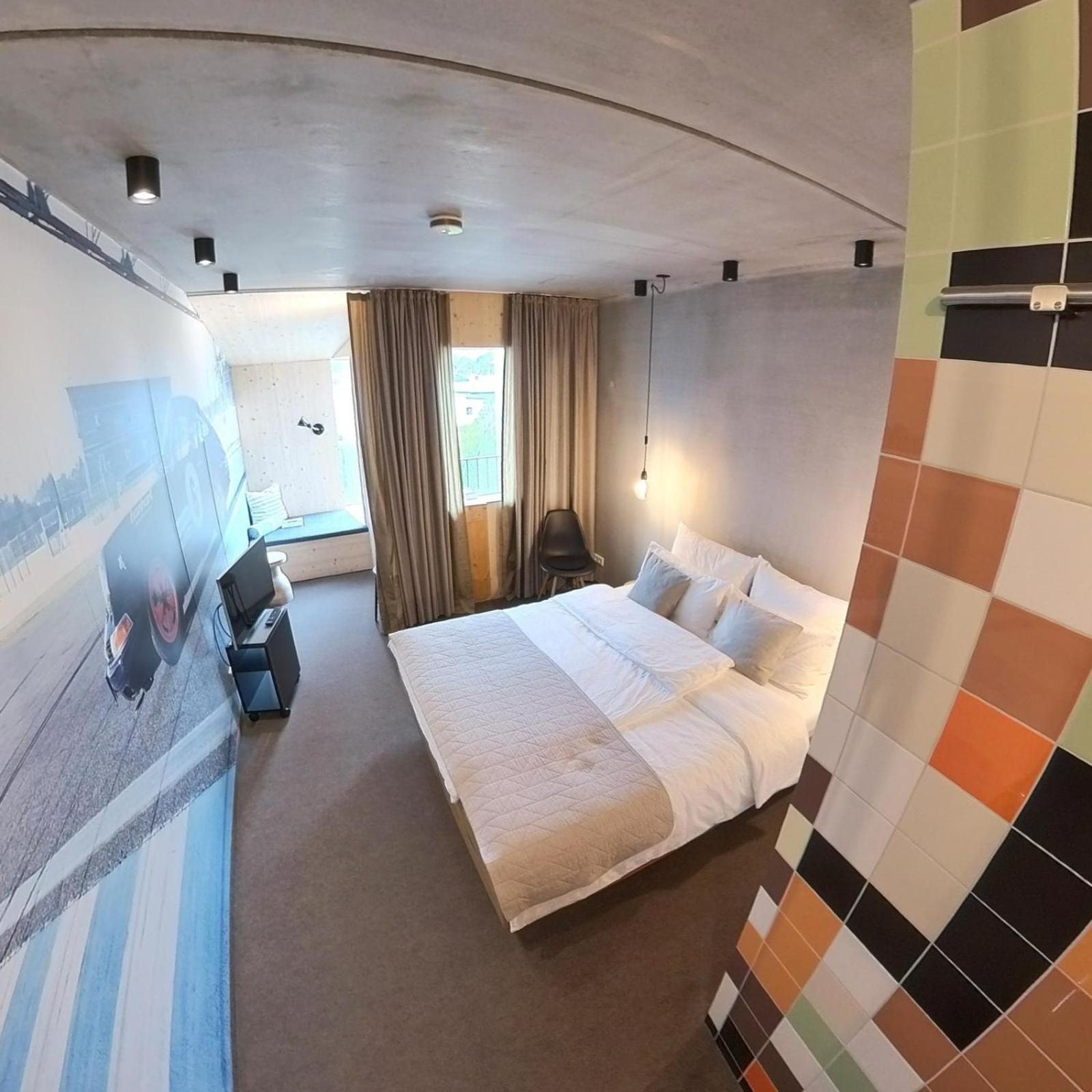 Queen Room with Balcony