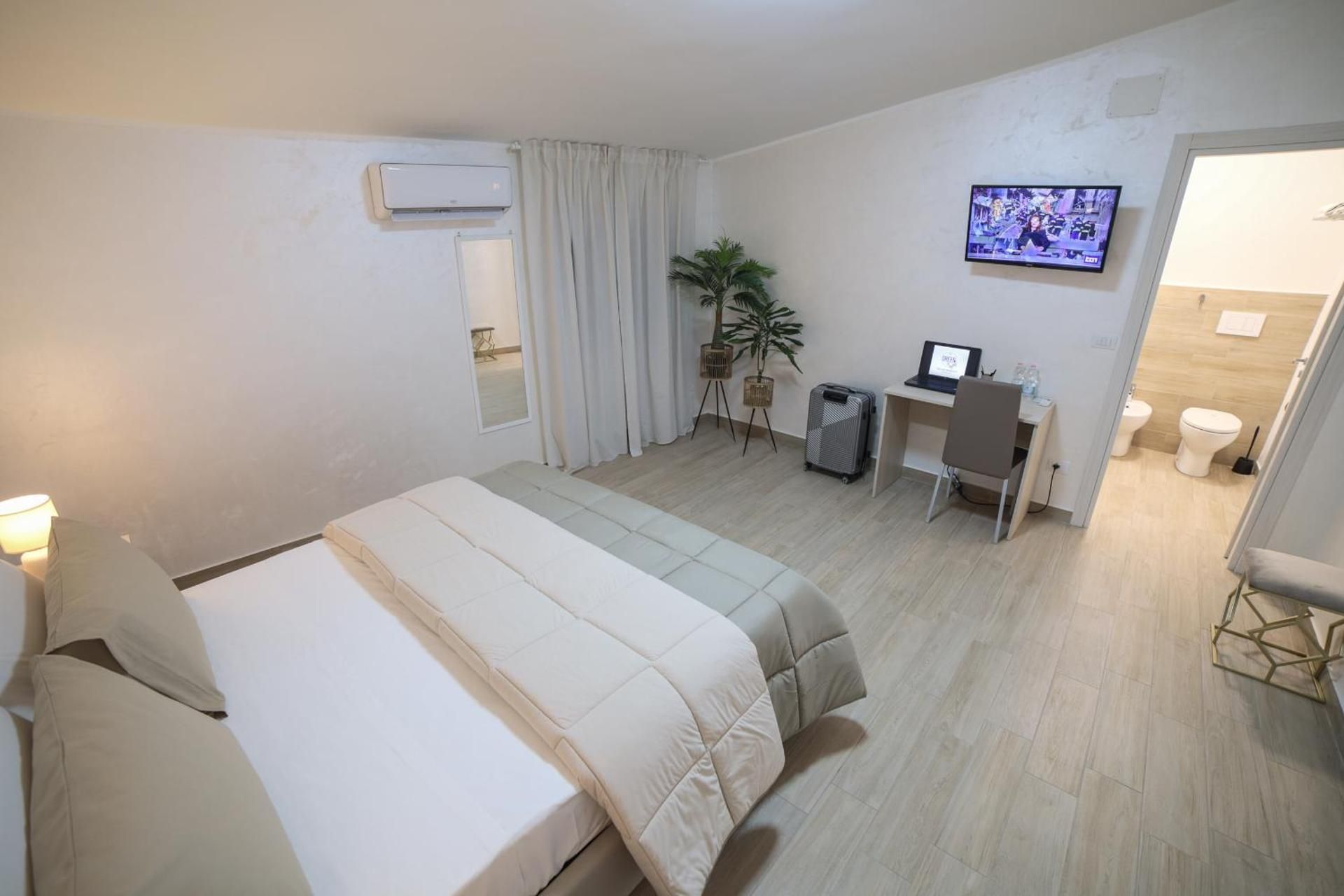 Double Room with Private Bathroom