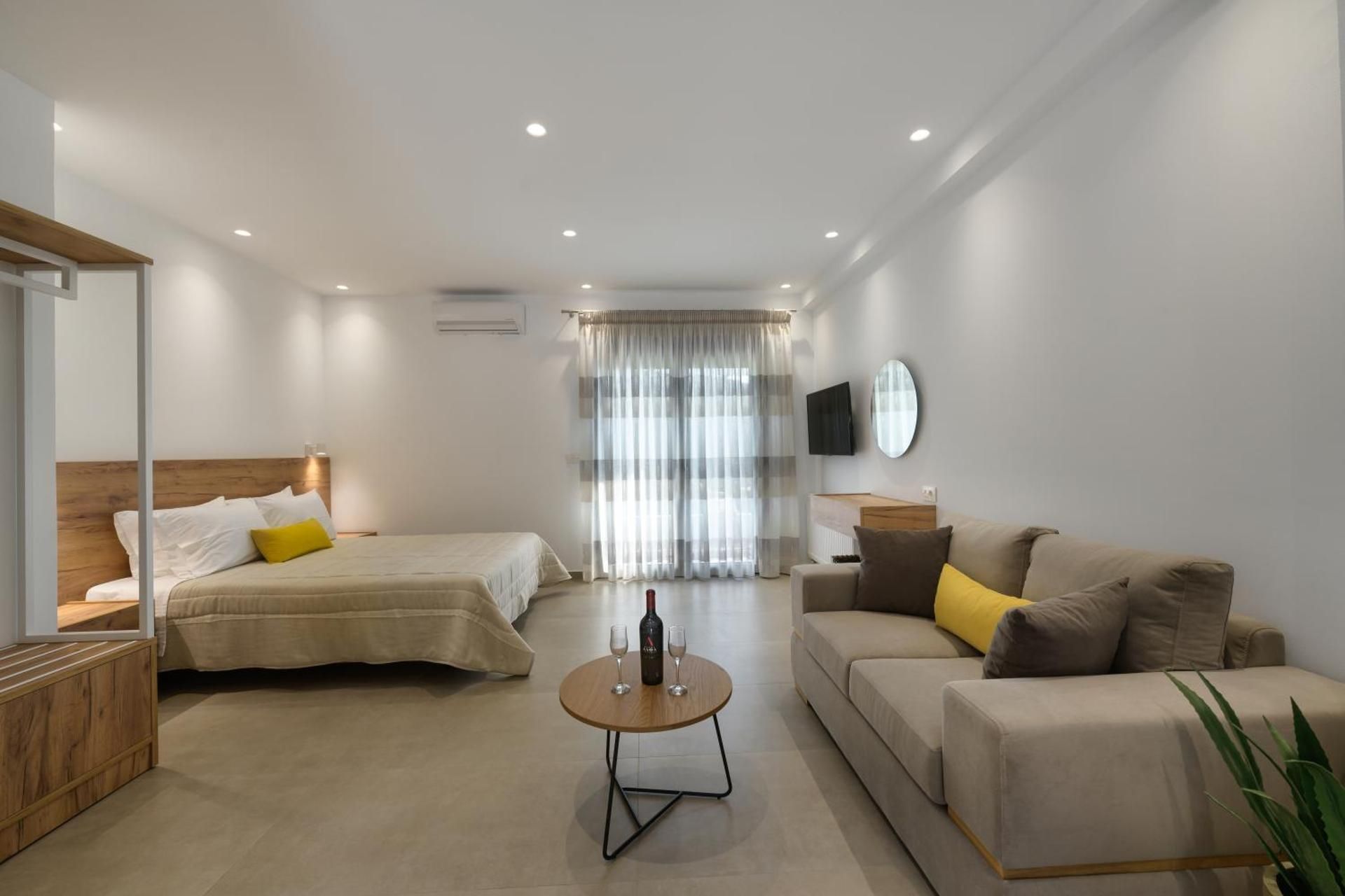 Deluxe Suite with Sea View