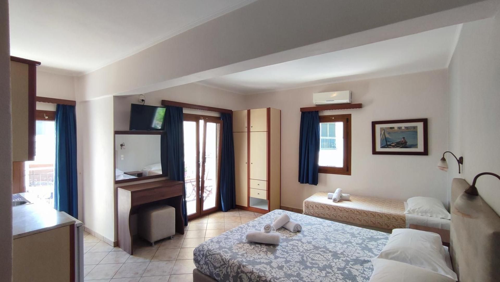 Triple Room with Balcony