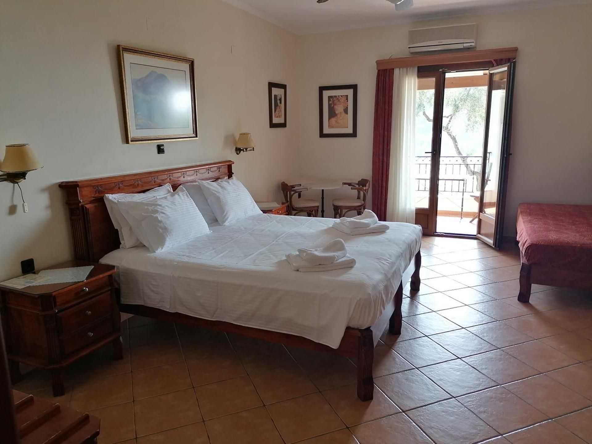 Superior One-Bedroom Apartment
