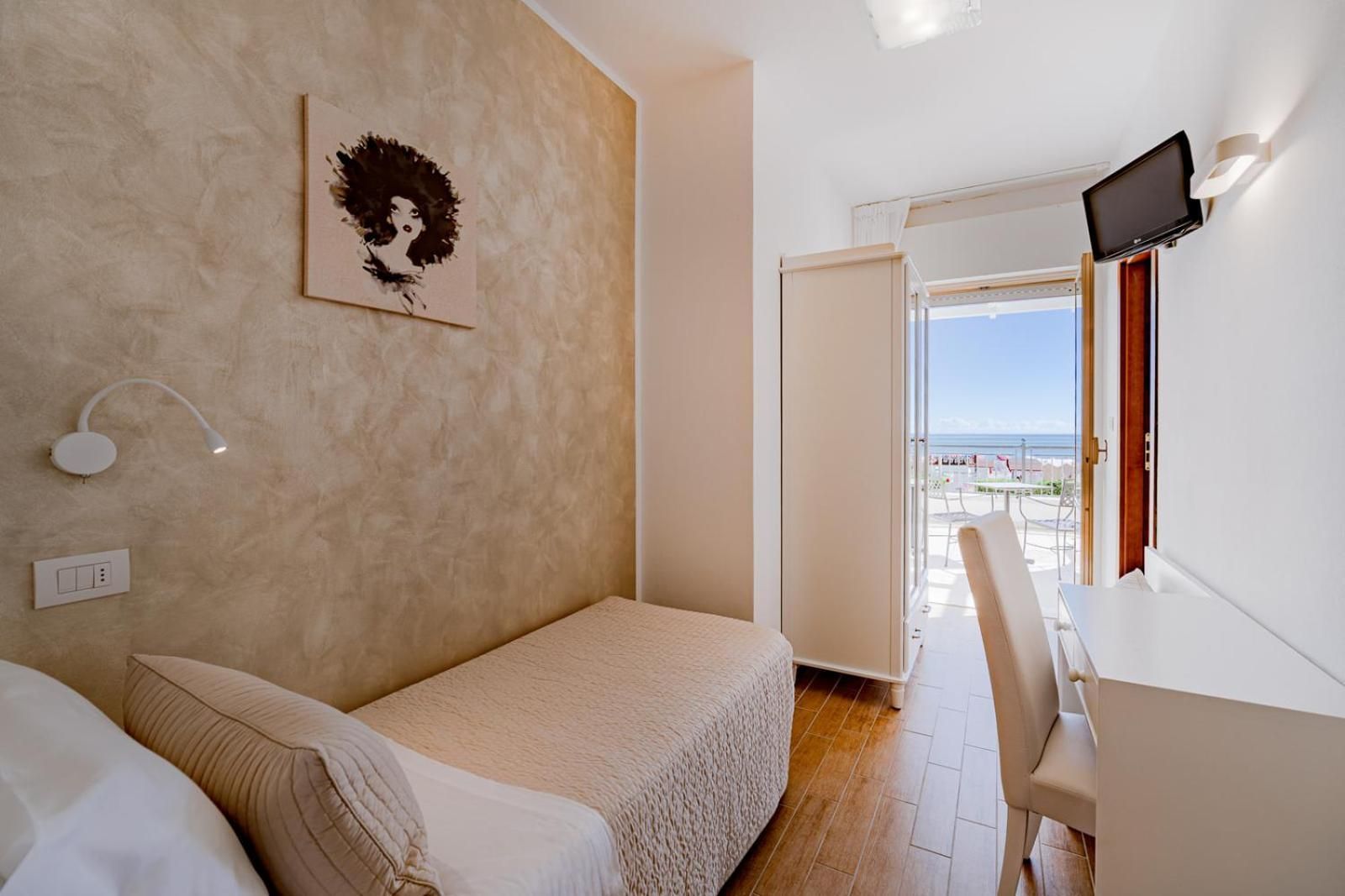 Deluxe Single Room with Sea View