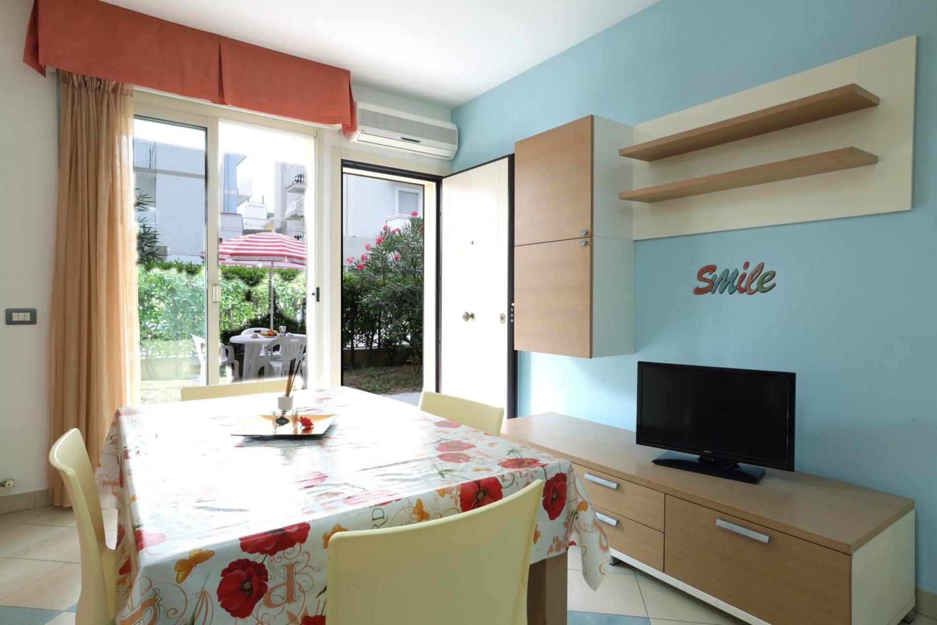Apartment with Garden View