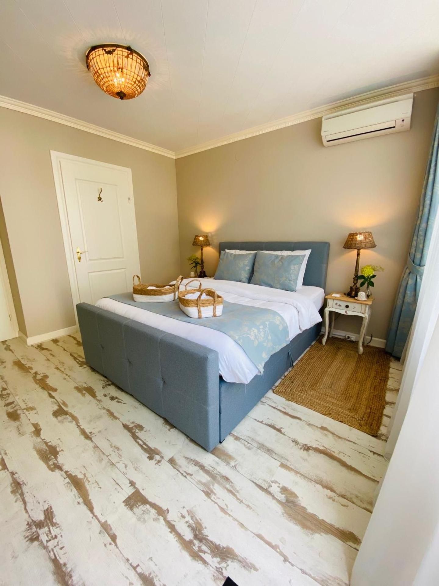 Double Room with Garden View and Terrace