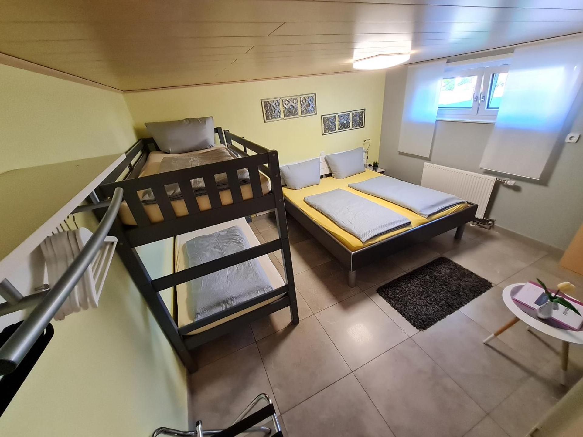 Familienzimmer Nr. 2 im Untergeschoss